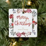 Adorno De Cerámica Winter Red Berries Feliz Navidad<br><div class="desc">Corona de color de agua con bayas rojas de invierno y escritura caprichosa "Feliz Navidad" en el frente y foto en la parte trasera. Personaliza con tu propia información y foto. Consulta nuestra tienda para ver más opciones de adorno.</div>