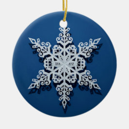 Adorno De Cerámica Winter Sky Snowflake — Classic White on Blue