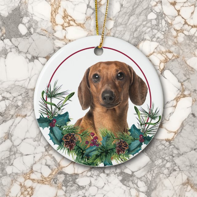 Adorno De Cerámica Wreath Evergreen de perro Dachshund rojo (Subido por el creador)
