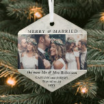 Adorno De Cristal Cualquier texto 3 foto recién casados y casados<br><div class="desc">Celebrar una alegre primera festividad como recién casados con un collage de fotos de 3 personalizados "Merry & Married" en forma de hexágono adorno de vidrio. Las imágenes y todos los textos de esta plantilla son fáciles de personalizar para "Nuestra primera Navidad, "Merrily Ever After" u otro texto. (IMAGEN PLACEMENT...</div>