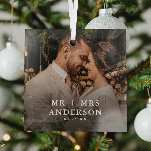 Adorno De Cristal Custom Photo Newlyweds Mr + Mrs Christmas  (Subido por el creador)