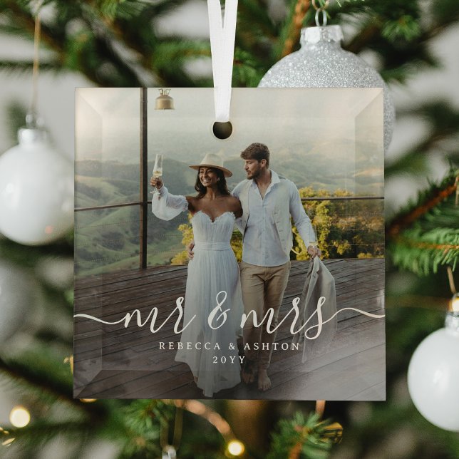 Adorno De Cristal Elegant Script & Custom Newlyweds Photo Christmas (Subido por el creador)