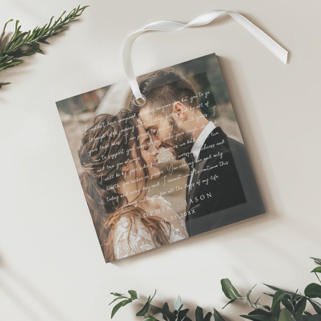 Adorno De Cristal Elegante Boda mínimo de escritura Vow Foto de pare (Elegant Minimal Wedding Vow script Couple Photo Glass Ornament)