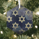 Adorno De Cristal Estrella múltiple Happy Hanukkah de SlipperyJoe de<br><div class="desc">SlipperyJoe's Happy Hanukkah multiples Star of David símbolos artístico Celebración Hebreo judío Chanukah regalos decorativos Judaísmo religión símbolo significativo contextos culturales relevantes varias formas hexagonales tonos morados oscuro fondo abstracto de color oscuro apariencia texturizada</div>