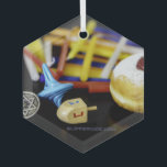 Adorno De Cristal Feliz Estrella de Hanukkah de David menorah Dreide<br><div class="desc">Feliz Hanukkah Star de David menorah Dreidel SlipperyJoe Celebración Velas Hebreo Judío Chanukah regalos decorativos Judaísmo religión artística</div>