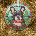 Adorno De Cristal Holly Wreath Bulldog francés blanco negro<br><div class="desc">Aquí hay un adorno de cristal de bonito con una temática de vidrio teñido, con un Bulldog francés blanco y negro. El perro lleva puesto un collar rojo, con un fondo azul verde de montaña y cielo. La imagen está enmarcada en un hueco verde bonito y media corona de berry...</div>