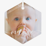 Adorno De Cristal La primera foto Minimalista de Navidad del bebé<br><div class="desc">Crea tu propia foto personalizada y guion texto blanco Navidades minimalistas regalo único con esta elegante,  moderna y sencilla plantilla de ornamento de polígono de vidrio de vacaciones. Solo agrega tus fotos y texto. Haz el primer ornamento Minimalista de vidrio fotográfico de Navidad de tu propio bebé</div>