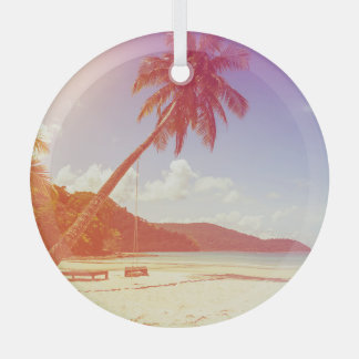 Adorno De Cristal Lugar de playa, cocoteros y cama de madera.