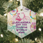 Adorno De Cristal Pérdida de las ruedas de entrenamiento Bicicleta K<br><div class="desc">Aprendieron a montar bicicleta Keepsake y bicicleta retro rosa del año</div>