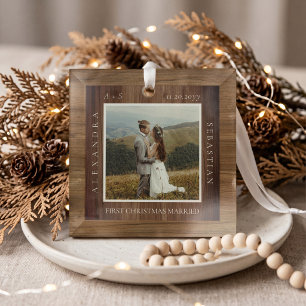 Adorno De Cristal Primera Navidad Casados Foto Madera Grano Mínima