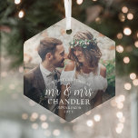 Adorno De Cristal Primera Navidad como Sr. y Sra. ∙ Simple Photo Hex<br><div class="desc">Celebrar una feliz primera festividad como pareja casada con una foto personalizado "Nuestra primera Navidad como señor. y el adorno de vidrio hexagonal de Mrs. La imagen y todo el texto de esta plantilla son fáciles de personalizar. (IMAGEN PLACEMENT TIP: Una manera fácil de centrar una foto exactamente como quieres...</div>