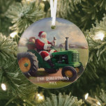Adorno De Cristal Santa Conduciendo un Tractor Verde<br><div class="desc">Se muestra a Santa Claus conduciendo el tractor verde de cada granjero en una granja.</div>