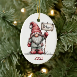 Adorno de Navidad ovalado de cerámica Gnome