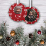 Adorno De Papel Bonito Rojo Nieva a los primeros Navidades del beb<br><div class="desc">Ornamento de fotos celebrando la primera Navidad de tu bebé con copos de nieve en blanco contra rojo y dos fotos de tu hijo.</div>