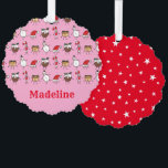 Adorno De Papel Caracteres de Navidades personalizados<br><div class="desc">Esta tarjeta de Navidades personalizada incluye la "tripulación de Navidad". Un grupo de lindos personajes de Navidades pequeños que adoran divertirse y hacer travesuras a los Navidades. El equipo incluye a Snowman,  Star,  Mince Pie,  Present y Santa Hat.</div>