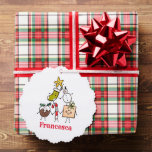 Adorno De Papel Caracteres de Navidades personalizados<br><div class="desc">Esta tarjeta de Navidades personalizada incluye la "tripulación de Navidad". Un grupo de lindos personajes de Navidades pequeños que adoran divertirse y hacer travesuras a los Navidades. El equipo incluye a Snowman,  Navidades Stocking,  Star,  Navidades Pudding,  Present y Candy Cane.</div>