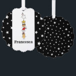 Adorno De Papel Caracteres de Navidades personalizados<br><div class="desc">Esta tarjeta de Navidades personalizada incluye la "tripulación de Navidad". Un grupo de lindos personajes de Navidades pequeños que adoran divertirse y hacer travesuras a los Navidades. El equipo incluye a Snowman,  Star,  Mince Pie,  Present y Santa Hat.</div>