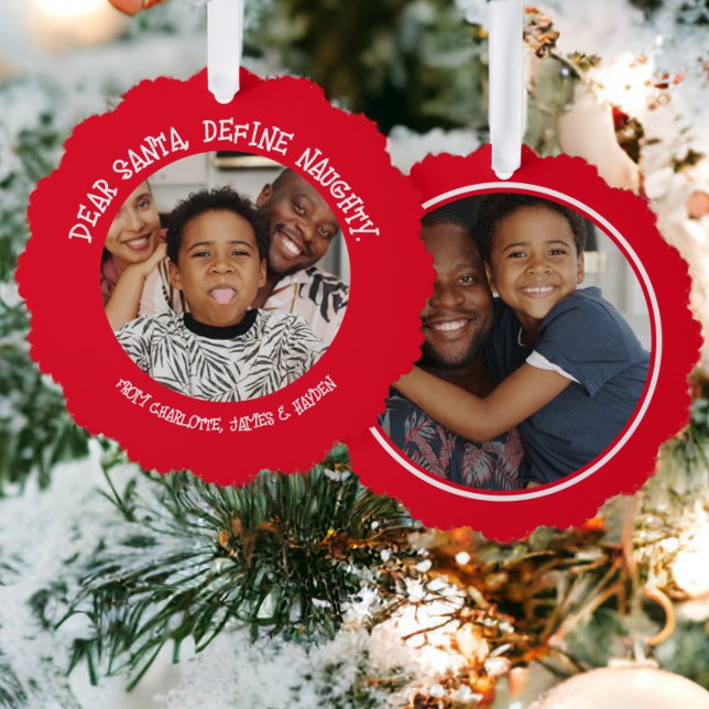 Adorno De Papel Estimados Navidades de fotos traviesos de Santa De (Dear Santa Define Naughty Photo Christmas Ornament Card from Ricaso. Bold red and white photo cards)