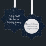 Adorno De Papel Letras de canciones de Navidades de la Santa Noche<br><div class="desc">Esta tarjeta de adorno navideño incluye la letra "O Holy Night las estrellas brillan" en una letra de escritura blanca sobre un fondo de brillantes estrellas brillantes en un cielo nocturno,  junto con tu texto personalizado en la parte posterior.</div>