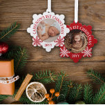 Adorno De Papel Los primeros Navidades del bebé son los copos de n<br><div class="desc">Comodidad de fotos en forma de copo de nieve con una foto redonda de tu bebé con texto curvo y copos de nieve de bonito en rojo y blanco.</div>
