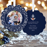 Adorno De Papel Mares y saludos Poinsettia Anchor Snowflakes<br><div class="desc">Navidades de Mares Modernos y Saludos Tarjeta de Ornamento de Fotografía de Navidad - Fondo de Copos de Nieve Azul y Blanco de la Marina. La decoración es de estilo Art Nouveau y está decorada con Watercolor Floral, con poinsettias rojas, pinos y otras hermosas zonas verdes invernales. Esta es una...</div>