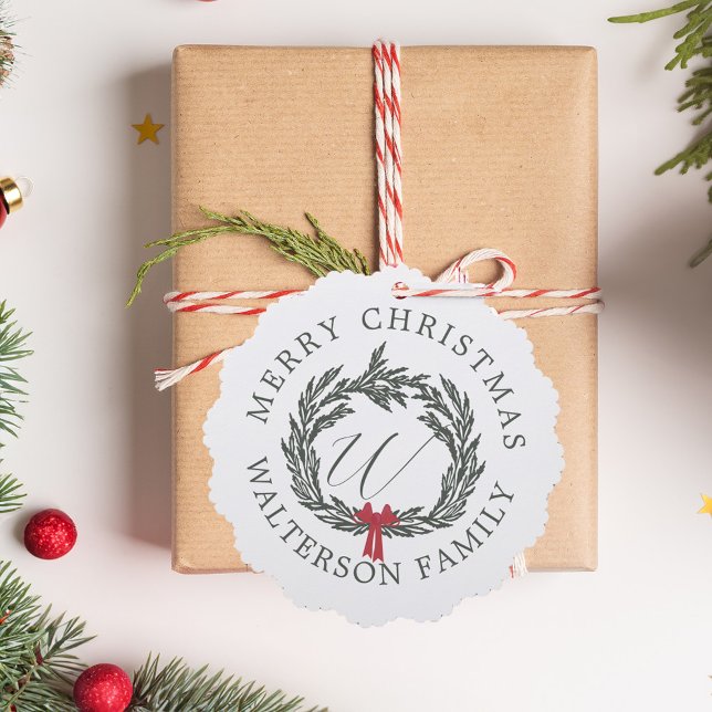 Adorno De Papel Merry Christmas Garland Wreath Monograma y foto (Merry Christmas Garland Wreath Monogram & Photo Ornament Card)