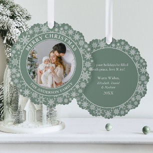 Adorno De Papel Moderno Sage Green Snowflakes Fotos navideñas