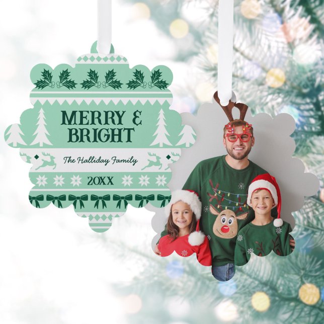 Adorno De Papel Navidades merry y brillantes Sweater Family Photo (Merry & Bright Christmas Sweater Family Photo Ornament Card)