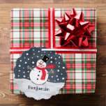 Adorno De Papel Navidades personalizados Snowman<br><div class="desc">Esta escena de nieve de Navidades de nieve está impresa de un collage diseñado por Helen McCartney Designs.</div>