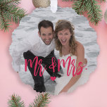 Adorno De Papel Primera Navidad como el nombre de la foto de Mr &<br><div class="desc">Guión moderno y gracioso de color rosa primero Navidad juntos como patrón de tarjeta ornamento de árbol Mr. y Mrs. keepsake. Fácil de personalizar en el reverso con el texto,  los nombres y la fecha.</div>