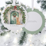 Adorno De Papel Puerta Delantera Con Navidades De Golden Retriever<br><div class="desc">Una tarjeta de ornamento de vacaciones para Navidades con una hermosa puerta acuarela,  coronas,  arcos y un lindo perro recuperador de oro - tarjetas de decoración de vacaciones,  una maravillosa alternativa única a una tarjeta tradicional de Ricaso - agrega tu propio texto</div>