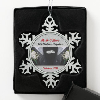 Adorno De Peltre Tipo Copo De Nieve 1.ᵉʳ Matrimonio gay entre Navidades