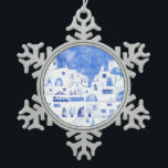 Adorno De Peltre Tipo Copo De Nieve Agua de Santorini Grecia<br><div class="desc">Un cuadro urbano de color azul y blanco de Oia en la hermosa isla griega de Santorini. Arte original de Nic Squirrell.</div>