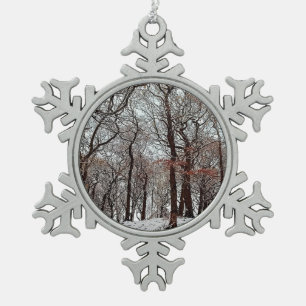 Adorno De Peltre Tipo Copo De Nieve Árboles, con hojas de naranja, en la nieve