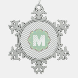 Adorno De Peltre Tipo Copo De Nieve Chevron gris y blanco