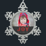 Adorno De Peltre Tipo Copo De Nieve Festividad de festividad de Chalkboard | Alegría r<br><div class="desc">Chalkboard Joy Holiday Greet | Purpurina Rojo. Elke Clarke© Otros colores disponibles en nuestra tienda en www.zazzle.com/monogramgallery.</div>