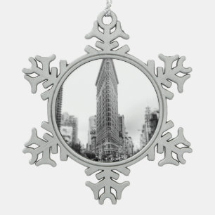 Adorno De Peltre Tipo Copo De Nieve Flatiron construyendo el ornamento de Navidad