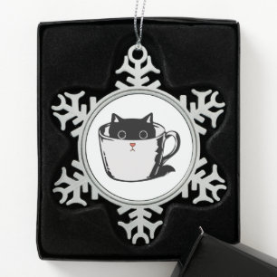 Adorno De Peltre Tipo Copo De Nieve Gatito negro con nariz roja escondido en una taza