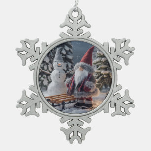 Adorno De Peltre Tipo Copo De Nieve Gnomo lindo con ropa de Santa con un trineo