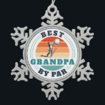 Adorno De Peltre Tipo Copo De Nieve Mejor Abuelo De Par Personalizado Retro Golfer<br><div class="desc">El mejor diseño retro del Abuelo por Par puede ser personalizar para el receptor de este diseño de tema de golf lindo. Un regalo perfecto para los Navidades, el Día del Padre o el cumpleaños del abuelo. El texto "GRANDPA" se puede personalizar con cualquier apodo de papá haciendo clic en...</div>