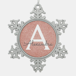 Adorno De Peltre Tipo Copo De Nieve Monograma color de rosa rosado del purpurina y de