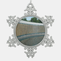 Muro de la Libertad del Monumento a la Segunda Gue