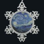 Adorno De Peltre Tipo Copo De Nieve Noche estrellada Vincent van Gogh<br><div class="desc">Este bonito y bonito diseño artístico muestra el famoso cuadro del pintor holandés post-impresionista Vincent van Gogh, "La noche estrellada". Durante su estancia en el asilo de Saint Remy en los años 80, van Gogh describió las colinas onduladas y los cipreses que vio desde su ventana. También agregó el pueblo,...</div>