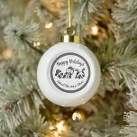 Adorno De Peltre Tipo Copo De Nieve Pandas Navidades personalizados<br><div class="desc">Este diseño de Pandas Navidades Personalizados te llenará con el sabor de feriado. Puede personalizar todo el texto para decir algo diferente si lo desea,  o puede mantenerlo como si admirara el original. ¡Felices Fiestas!</div>