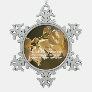 Adorno De Peltre Tipo Copo De Nieve Proverbios 4:18