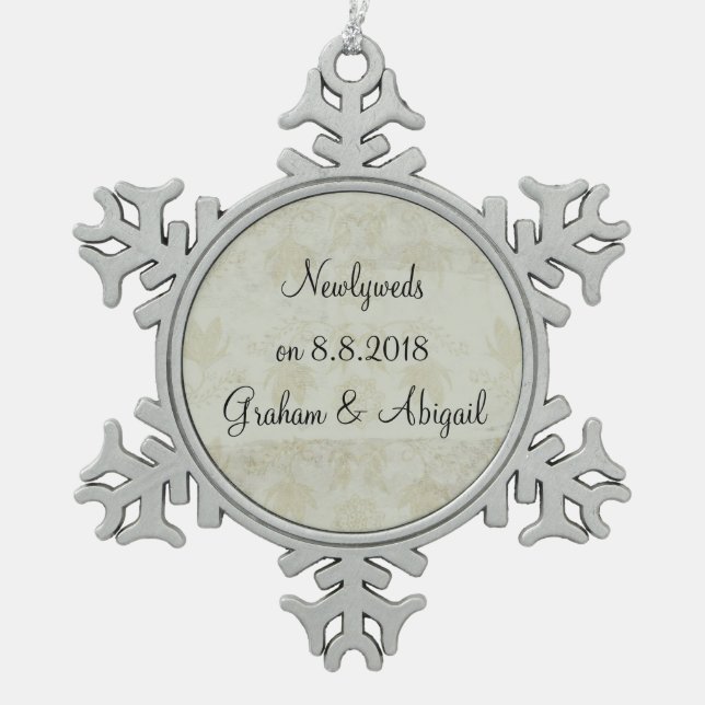 Adorno De Peltre Tipo Copo De Nieve Recién casado (Anverso)