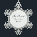 Adorno De Peltre Tipo Copo De Nieve recién casados agregar nombre de la pareja fecha a<br><div class="desc">diseño</div>