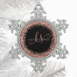 Adorno De Peltre Tipo Copo De Nieve Rosa Oro Rubor Purpurina rosa Glam Monograma Nombr<br><div class="desc">Glam Rosa Purpurina de Oro Elegante Ornamento de Navidad Monograma. Personaliza fácilmente este diseño de adorno de navidad de moda a la moda con un elegante purpurina brillante de oro rosa sobre un fondo negro. El diseño incluye su monograma manuscrito con remolques de bonito y su nombre.</div>