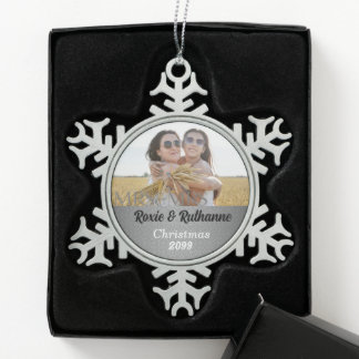 Adorno De Peltre Tipo Copo De Nieve Sra. y Sra. Silver Damask Photo