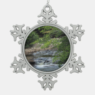 Adorno De Peltre Tipo Copo De Nieve Una cascada miniatura